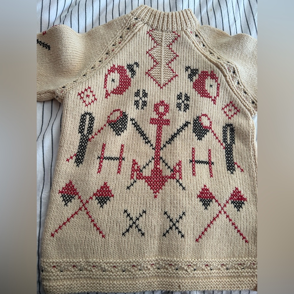 Original Portugal Povoa de Varzim wool sweater.  Excellent vintage condition.